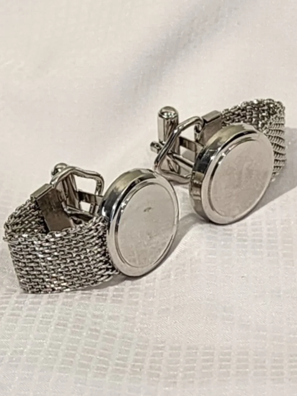 Vintage Silver-Toned Mesh Wrap-Around Cufflinks & Tie Clip Set